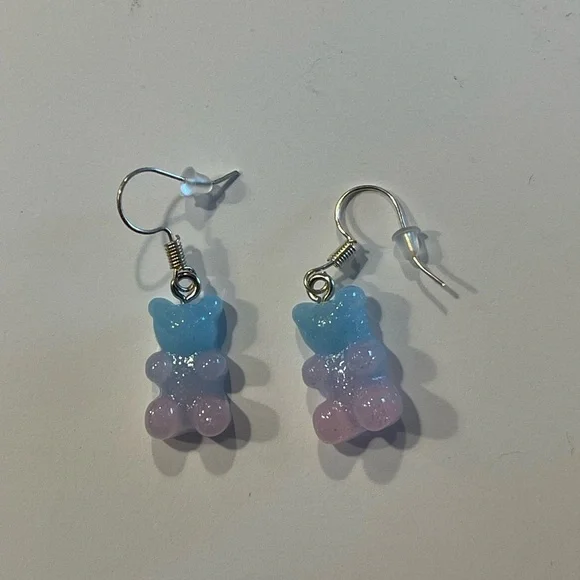 NWT hand crafted gummy bear earrings - Picture 3 of 3